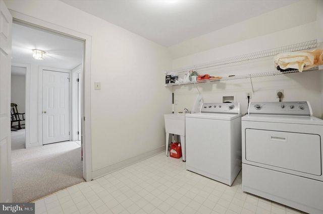 300 OVERLOOK, Conshohocken, PA 19428