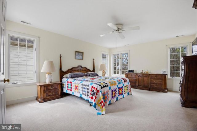 300 OVERLOOK, Conshohocken, PA 19428