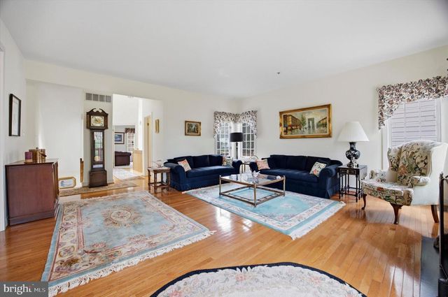 300 OVERLOOK, Conshohocken, PA 19428