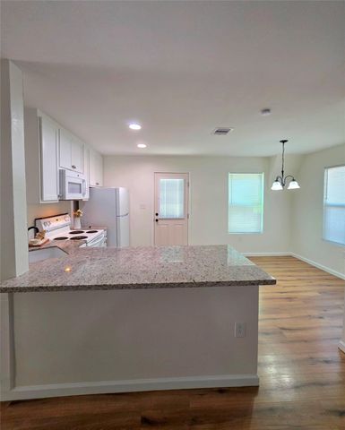 5422 Pine Avenue, Pasadena, TX 77503