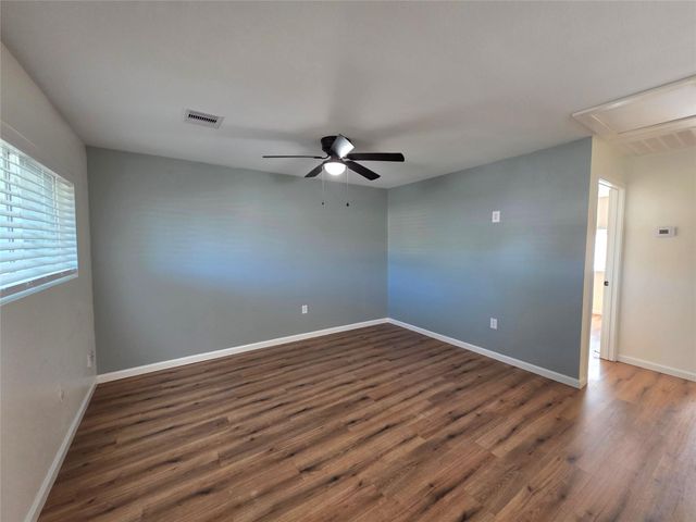 5422 Pine Avenue, Pasadena, TX 77503