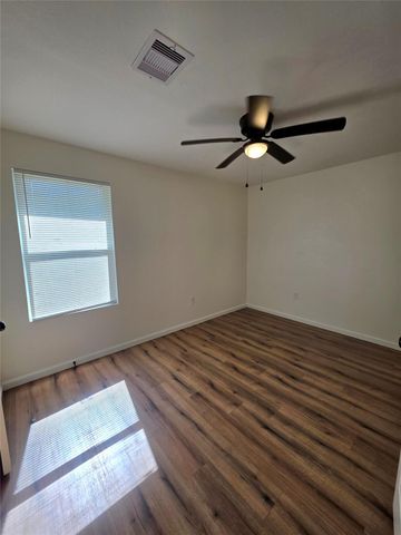 5422 Pine Avenue, Pasadena, TX 77503