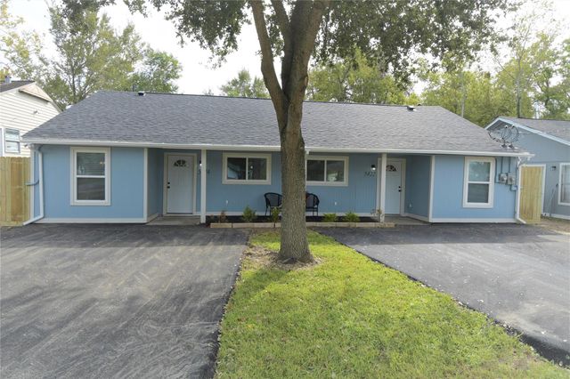 5422 Pine Avenue, Pasadena, TX 77503