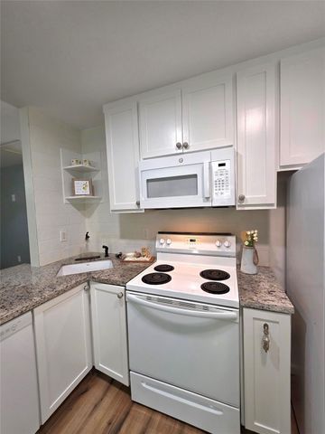 5422 Pine Avenue, Pasadena, TX 77503