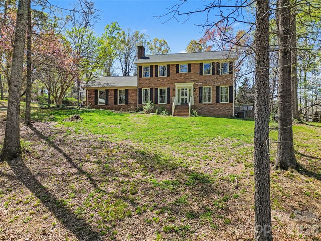 1560 Chatham Court NW, Concord, NC 28027
