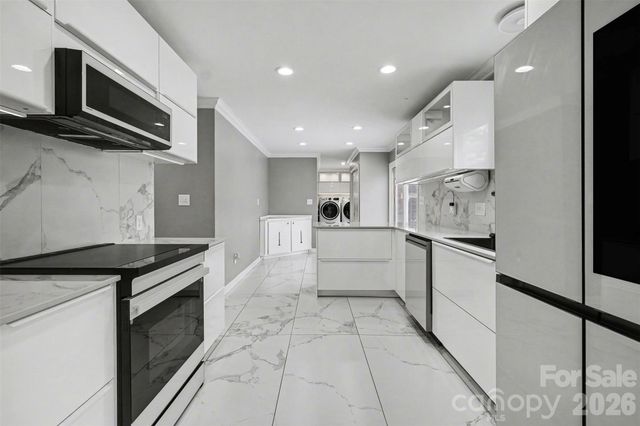 1560 Chatham Court NW, Concord, NC 28027