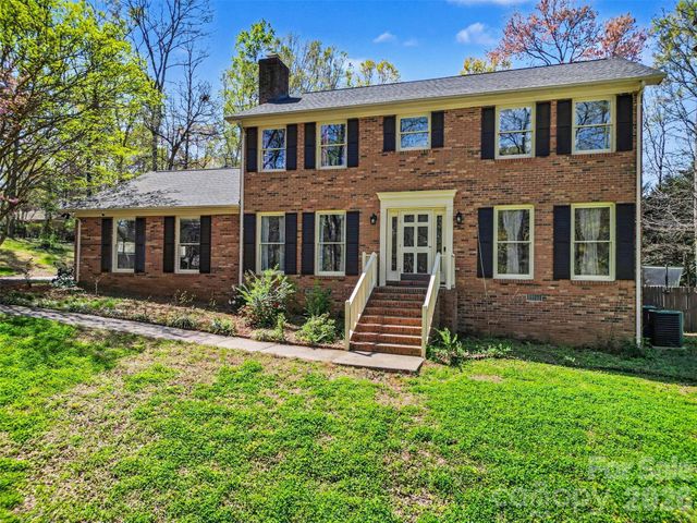 1560 Chatham Court NW, Concord, NC 28027