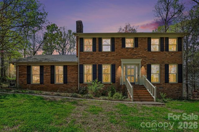 1560 Chatham Court NW, Concord, NC 28027