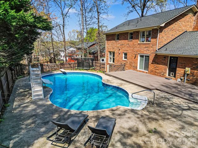 1560 Chatham Court NW, Concord, NC 28027