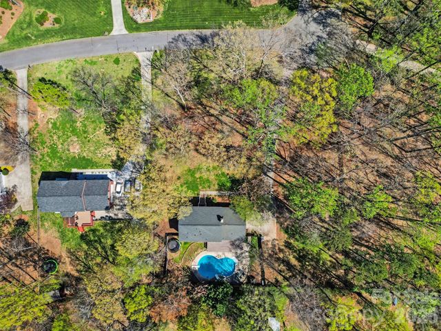 1560 Chatham Court NW, Concord, NC 28027