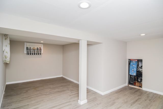 22 Greenwood Drive, Nashua, NH 03062