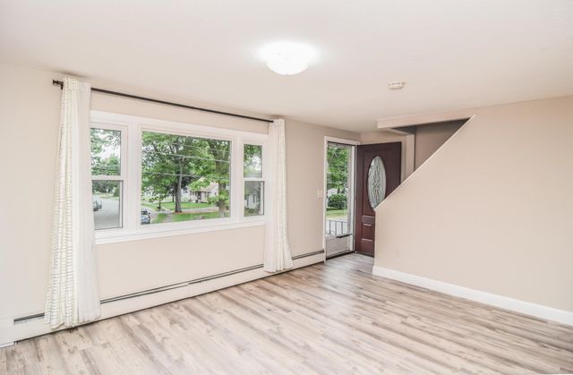 22 Greenwood Drive, Nashua, NH 03062