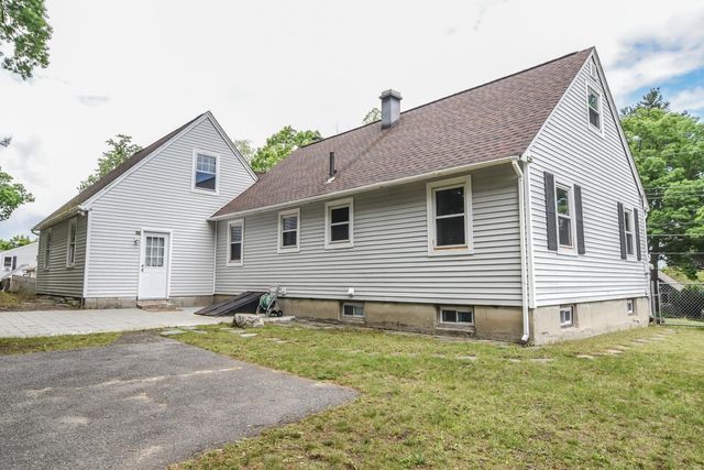 22 Greenwood Drive, Nashua, NH 03062