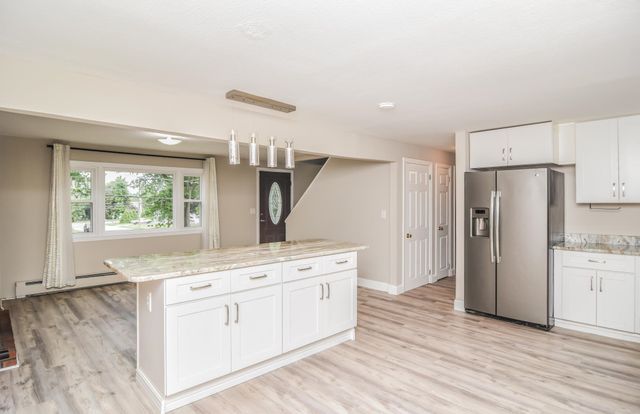 22 Greenwood Drive, Nashua, NH 03062
