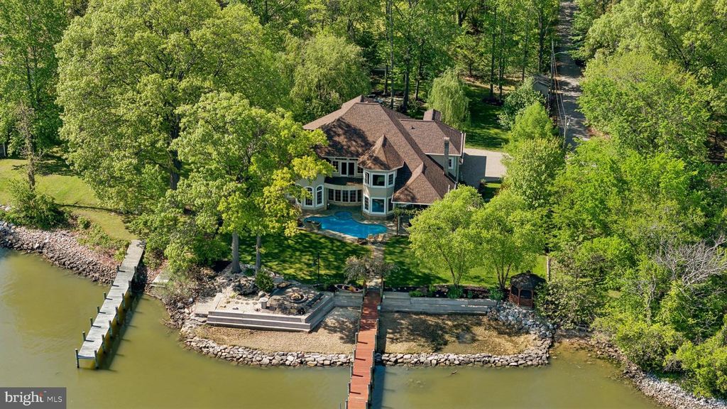 4819 AVERY RD, Shady Side, MD 20764