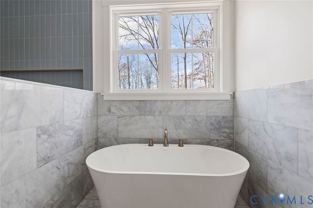 70 Blue Sky Way, Bumpass, VA 23024