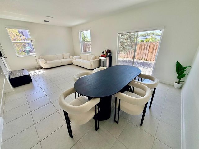 11830 NW 46th St, Coral Springs, FL 33076