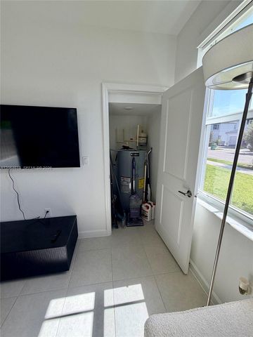11830 NW 46th St, Coral Springs, FL 33076
