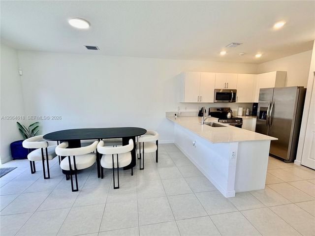 11830 NW 46th St, Coral Springs, FL 33076