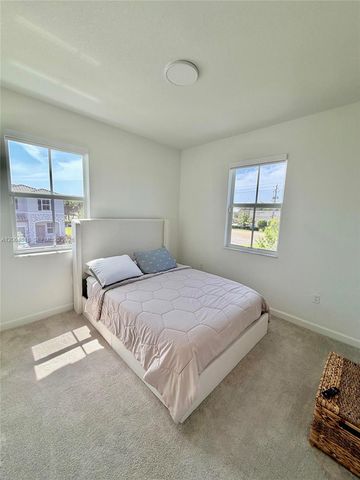 11830 NW 46th St, Coral Springs, FL 33076