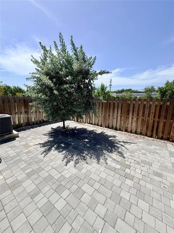 11830 NW 46th St, Coral Springs, FL 33076