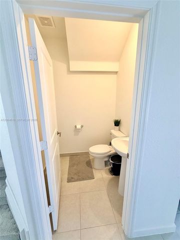 11830 NW 46th St, Coral Springs, FL 33076