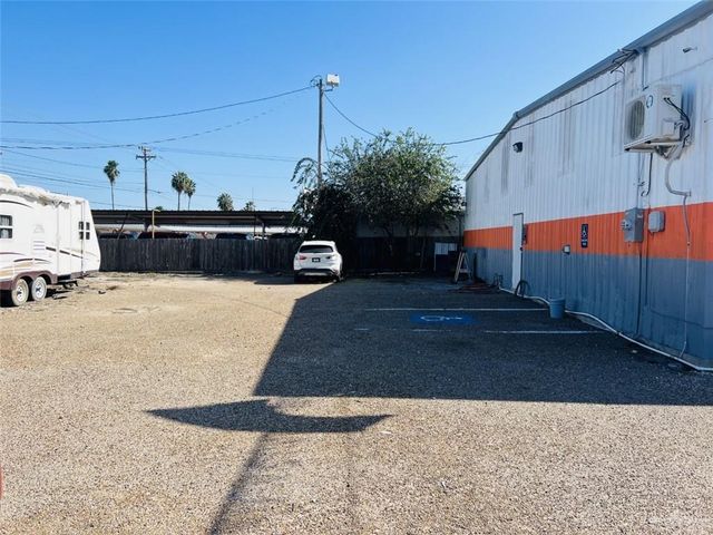 913 W US Highway Business 83, Pharr, TX 78577