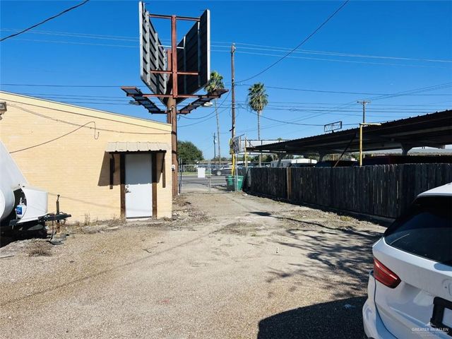 913 W US Highway Business 83, Pharr, TX 78577