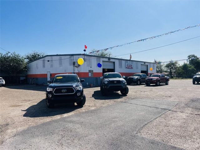 913 W US Highway Business 83, Pharr, TX 78577
