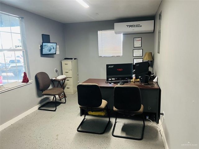 913 W US Highway Business 83, Pharr, TX 78577