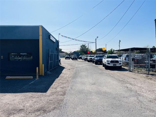 913 W US Highway Business 83, Pharr, TX 78577