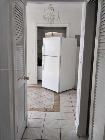 1826 Cleveland Street 8, Hollywood, FL 33020