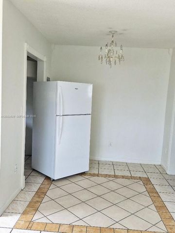 1826 Cleveland Street 8, Hollywood, FL 33020