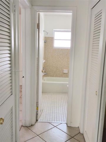1826 Cleveland Street 8, Hollywood, FL 33020