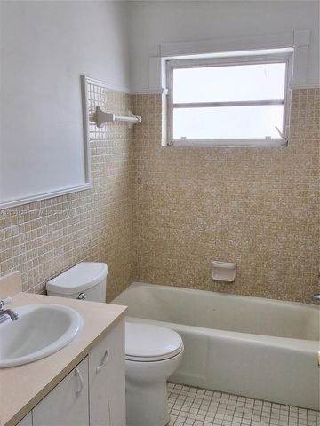1826 Cleveland Street 8, Hollywood, FL 33020