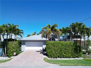 3005 Coco AVE, Naples, FL 34112