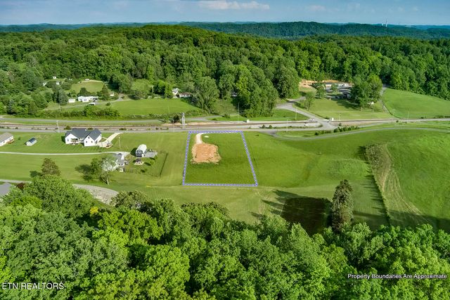 139 Hearthside Rd, Clinton, TN 37716