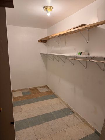 5850 W 87th Street 2A, Burbank, IL 60459