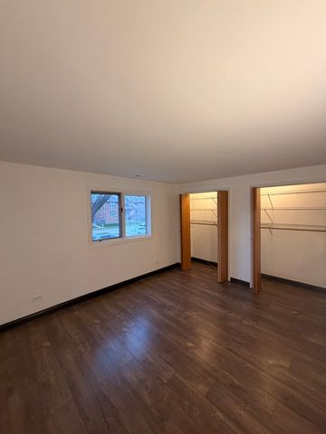 5850 W 87th Street 2A, Burbank, IL 60459