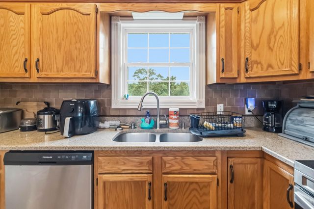 616 Woodview Drive, Somerset, KY 42503