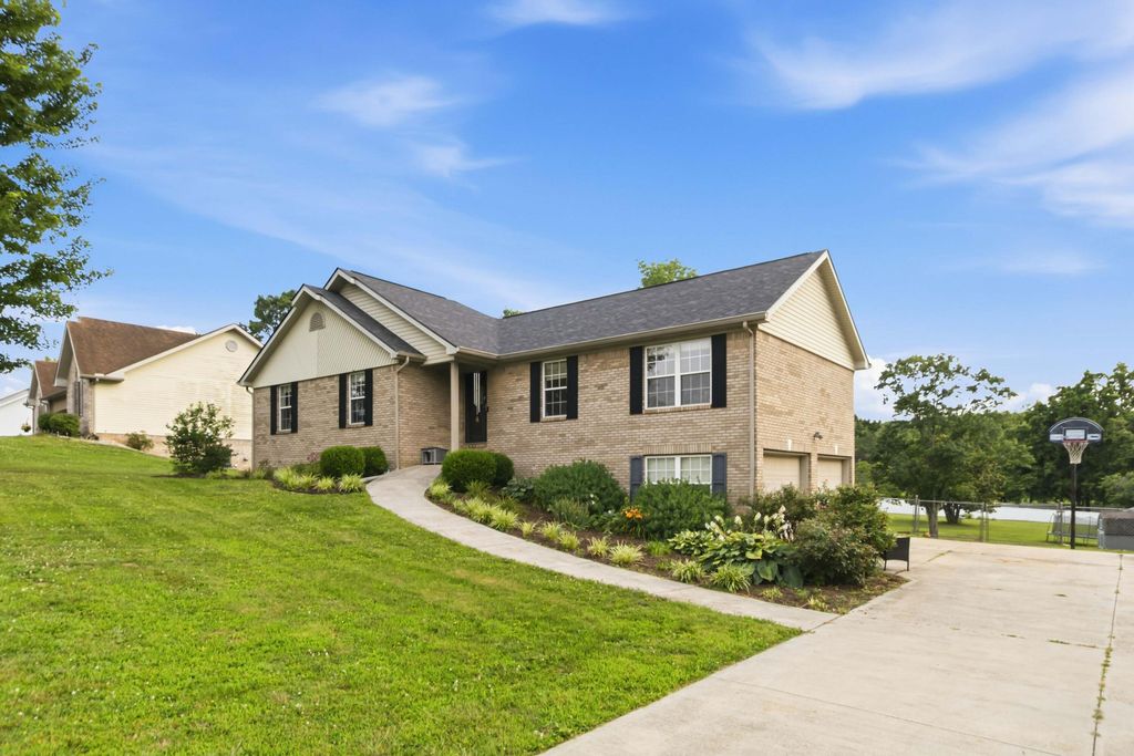 616 Woodview Drive, Somerset, KY 42503