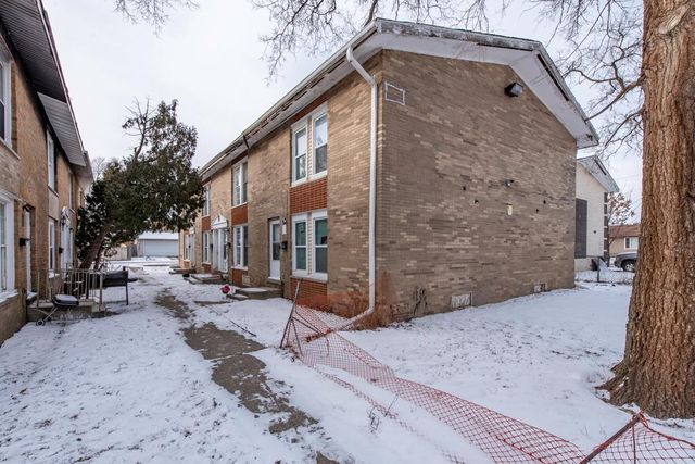 2112 Hebron Avenue, Zion, IL 60099