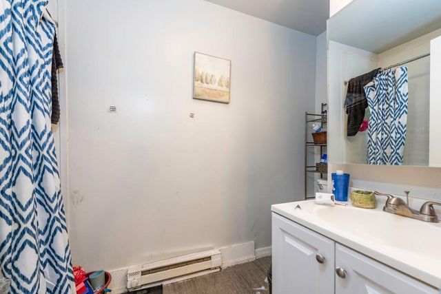 2112 Hebron Avenue, Zion, IL 60099