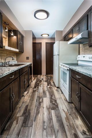 1900 River Road E 2, Marysville, MI 48040