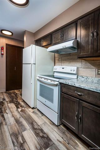 1900 River Road E 2, Marysville, MI 48040