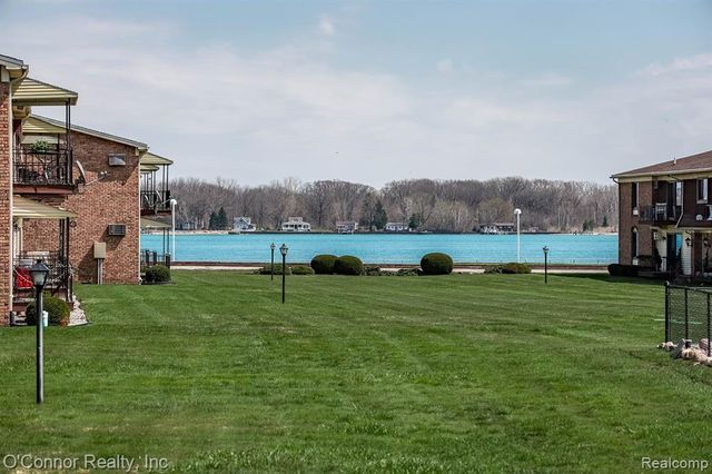 1900 River Road E 2, Marysville, MI 48040