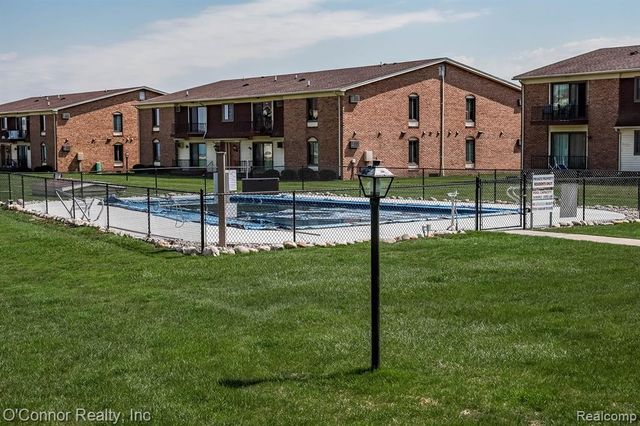 1900 River Road E 2, Marysville, MI 48040