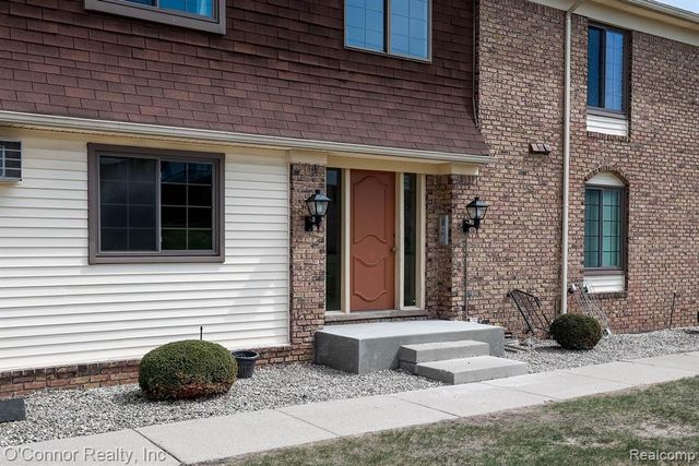 1900 River Road E 2, Marysville, MI 48040