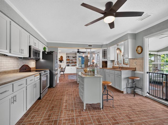 17902 Wappes Road, Churubusco, IN 46723
