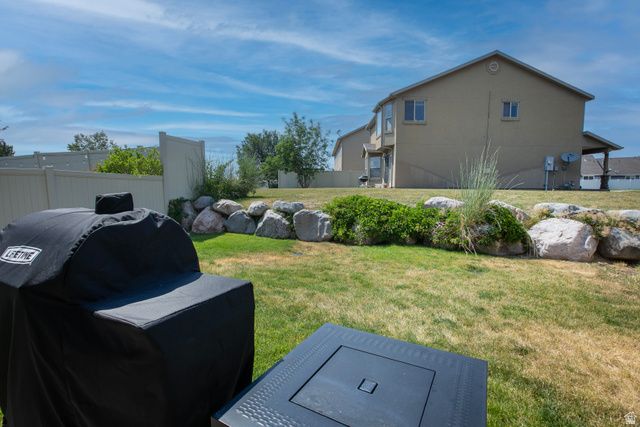 1729 ARNOLD DR, Layton, UT 84041